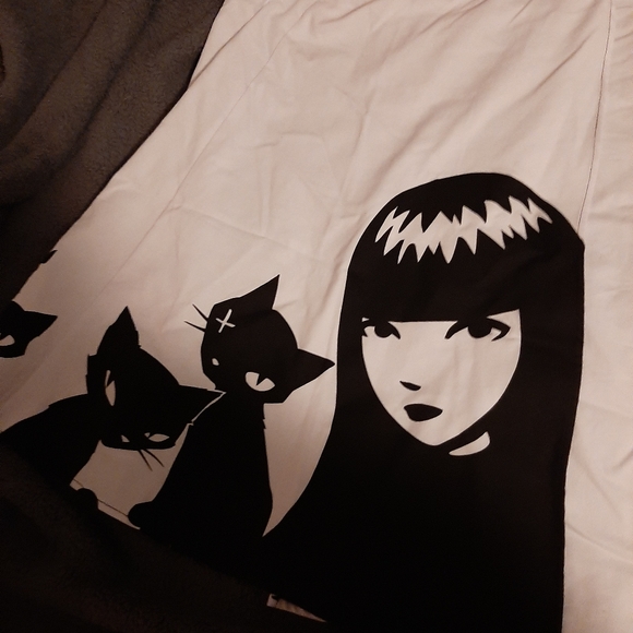 Emily the Strange Skirt 3x - Picture 2 of 3